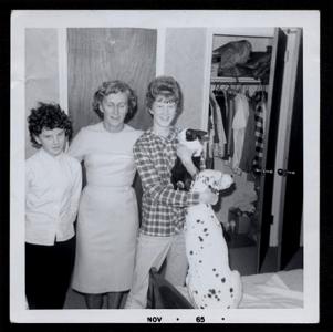 1965-family with dalmation and bunny